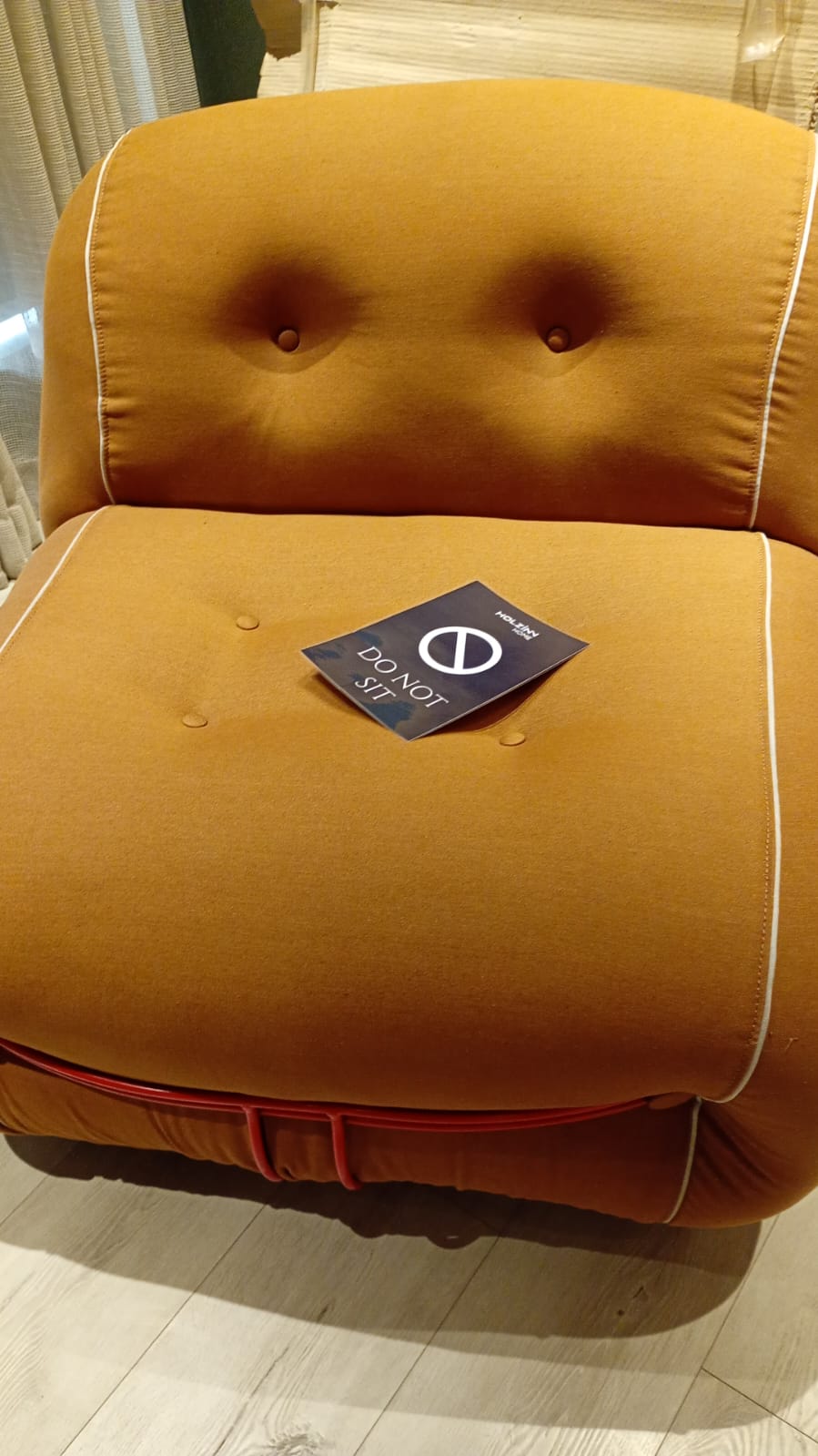 Chair orange 10