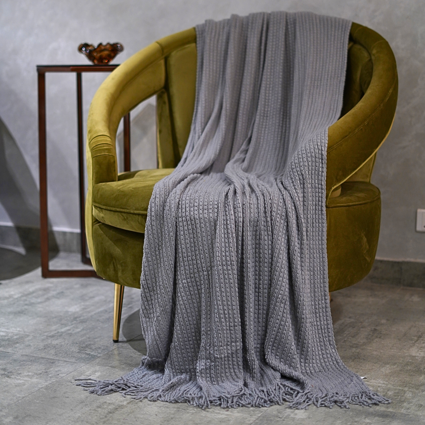 S402 - Grey Throw
