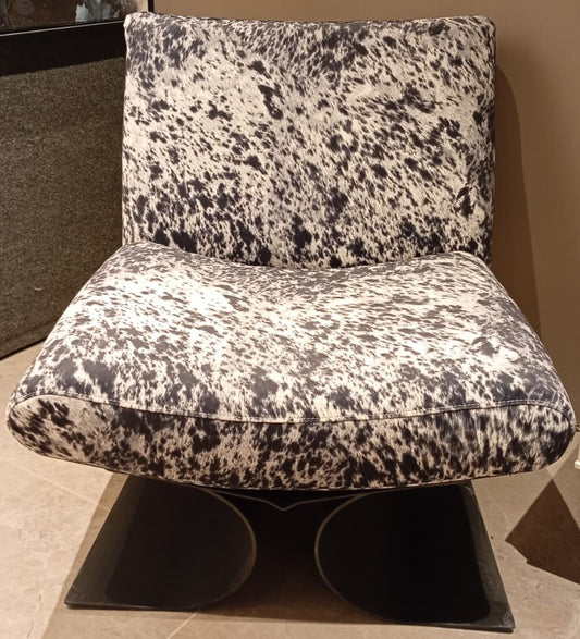 Chair blackwhite