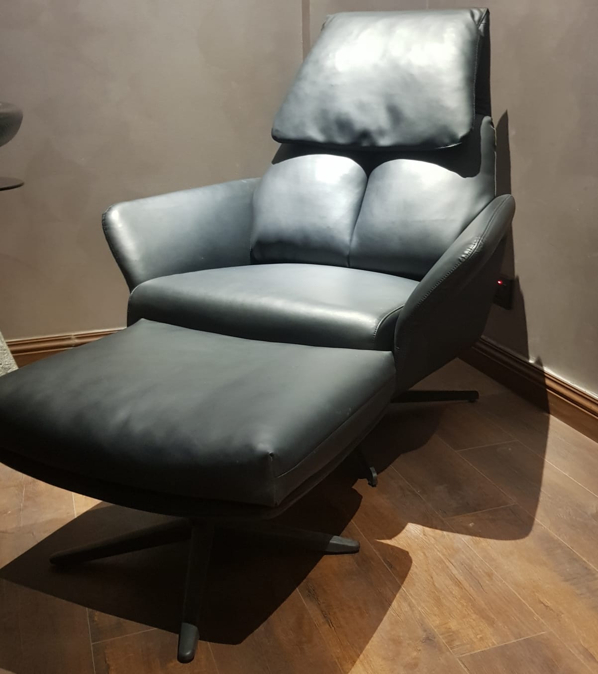CHAIR 11