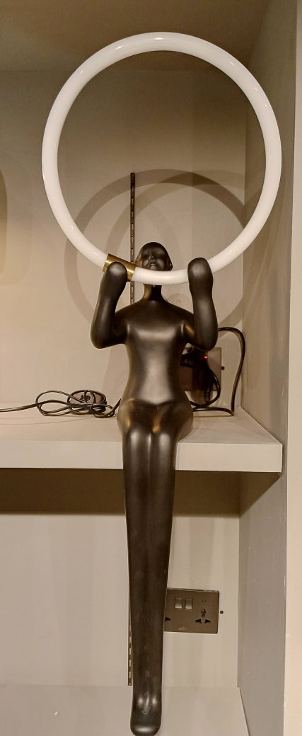 STATUE LAMP